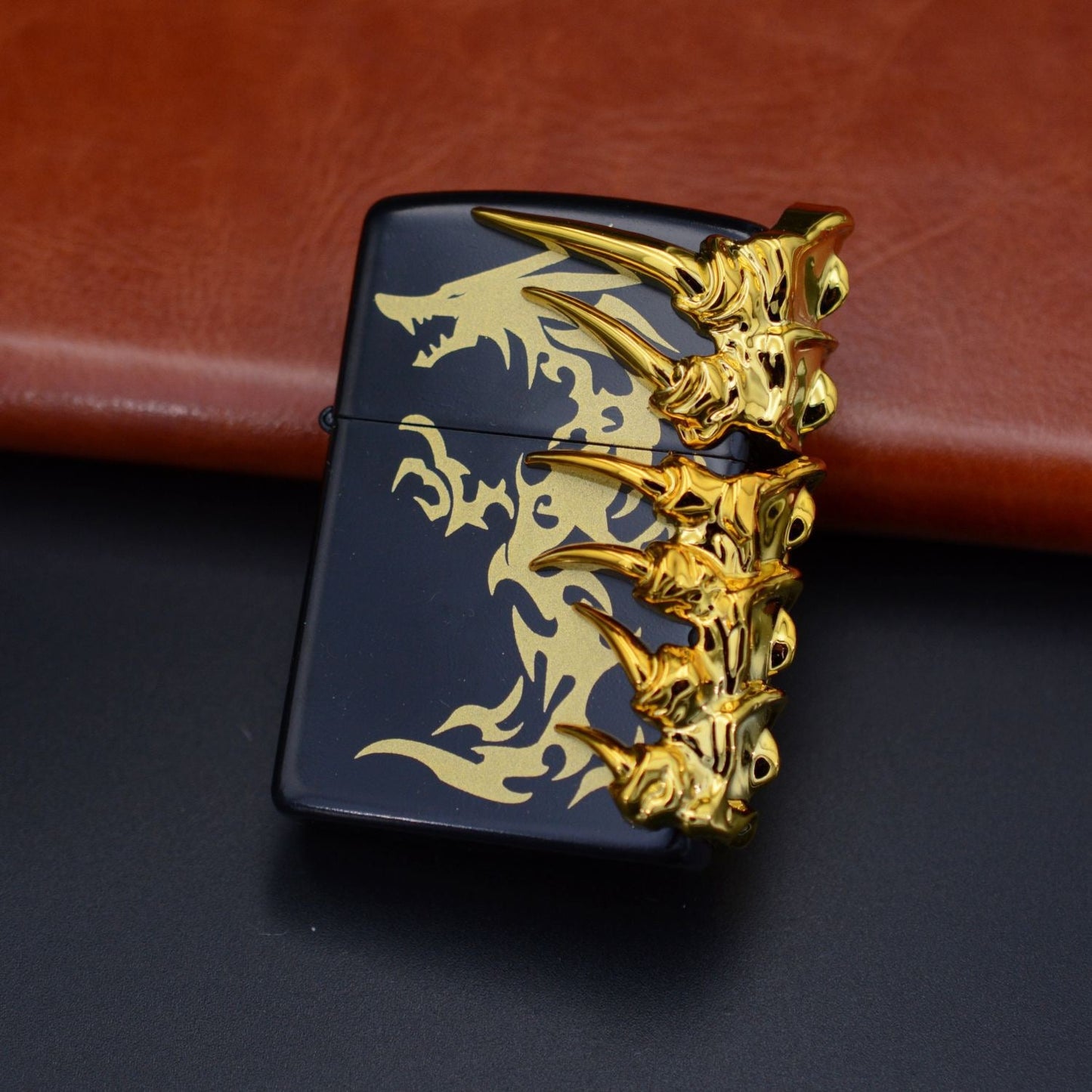Dragon claw relief three-dimensional lighter