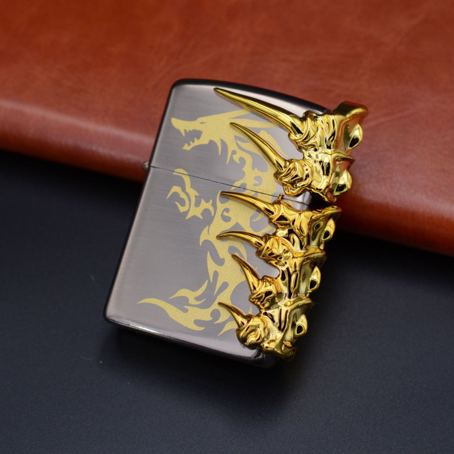 Dragon claw relief three-dimensional lighter